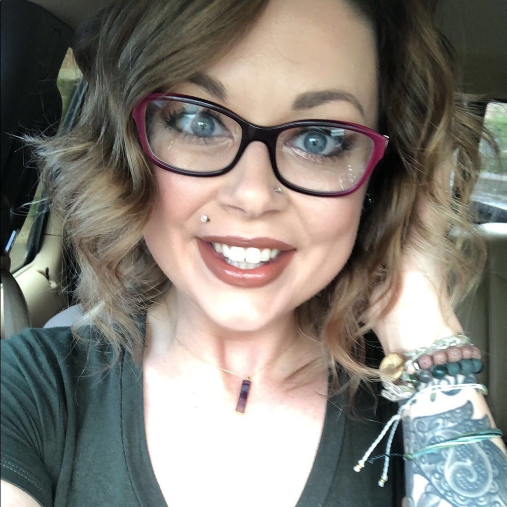 Meet your Posher, Briana